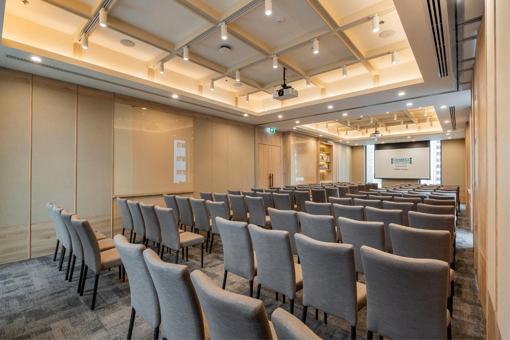 Staybridge Suites Bangkok Sukhumvit By Ihg Exterior foto