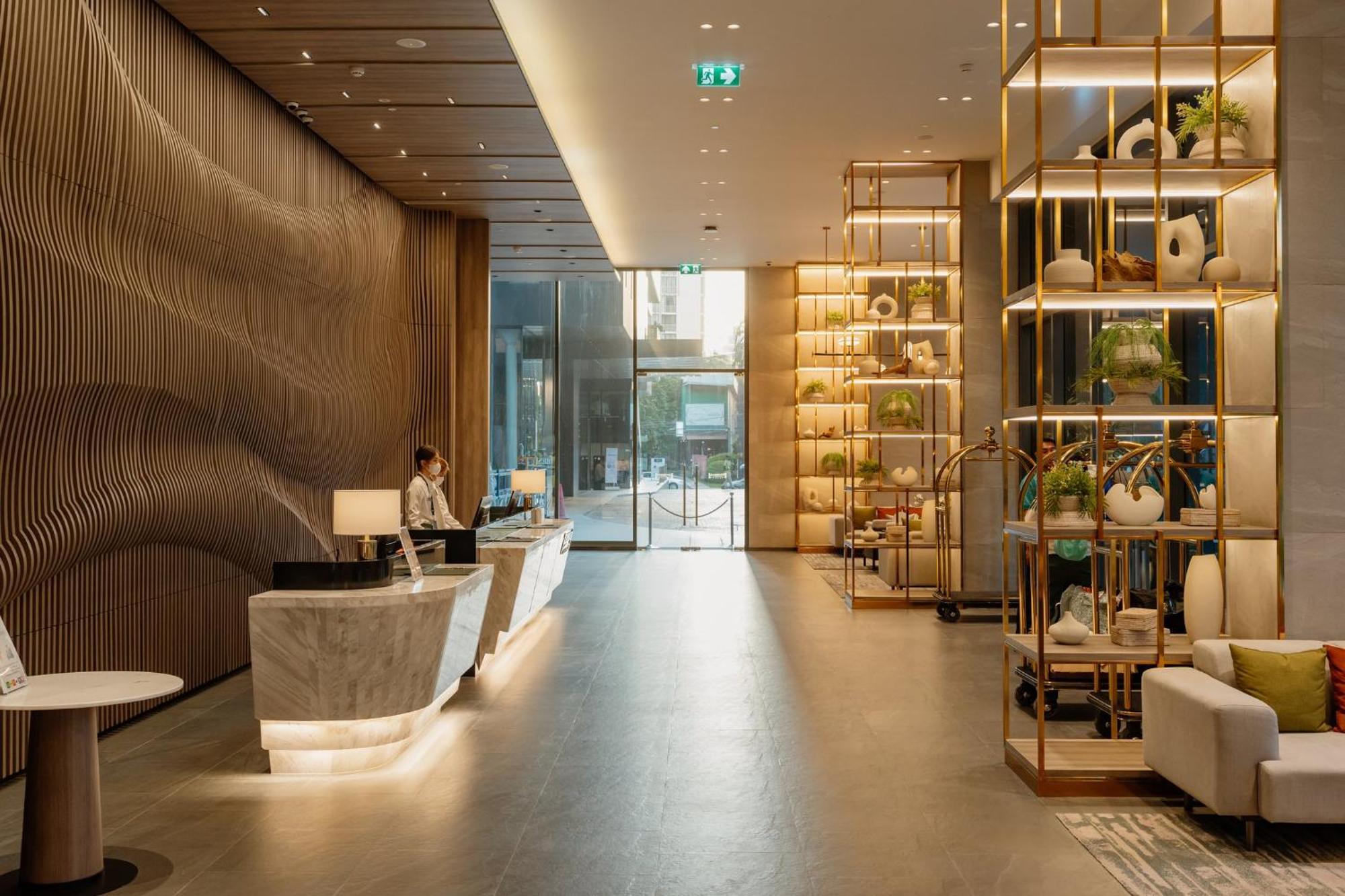 Staybridge Suites Bangkok Sukhumvit By Ihg Exterior foto