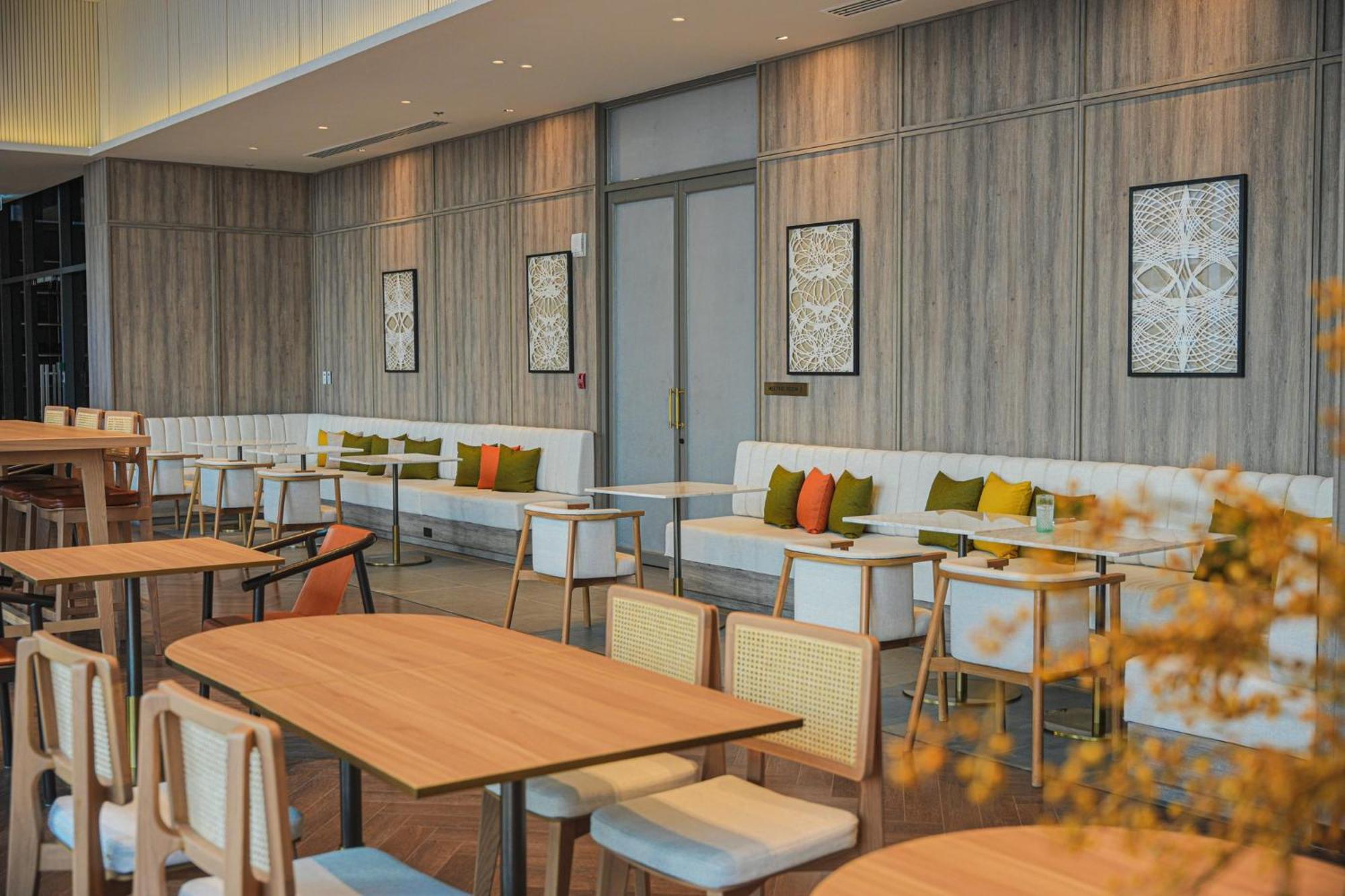 Staybridge Suites Bangkok Sukhumvit By Ihg Exterior foto